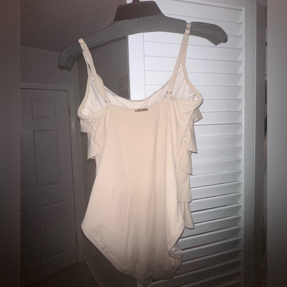 Michael Kors one piece ruffled tan swimsuit. Brand new - Picture 3 of 4